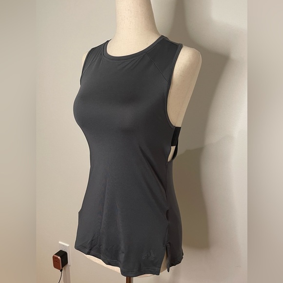 Adidas athletic sleeveless top - Climalite - Picture 2 of 8